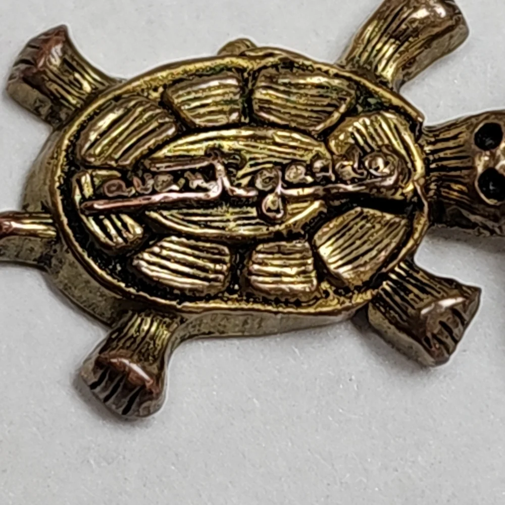 Advante Garde gold toned turtle keychain